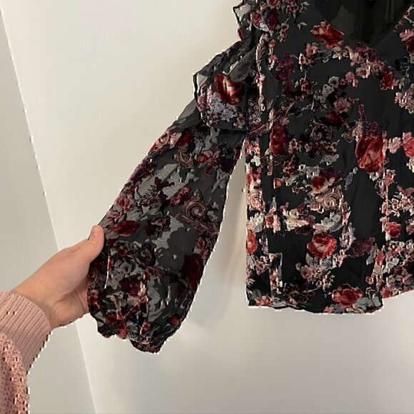 WHBM WHITE HOUSE BLACK MARKET Floral Velvet Burnout Cold Shoulder Blouse PETITE - Picture 7 of 12